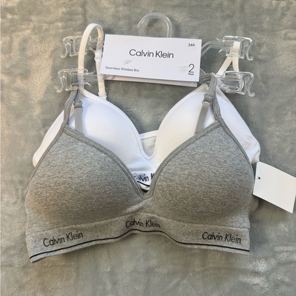 Calvin Klein Seamless Wireless Bra 32A NWT set of 2 - Picture 1 of 5